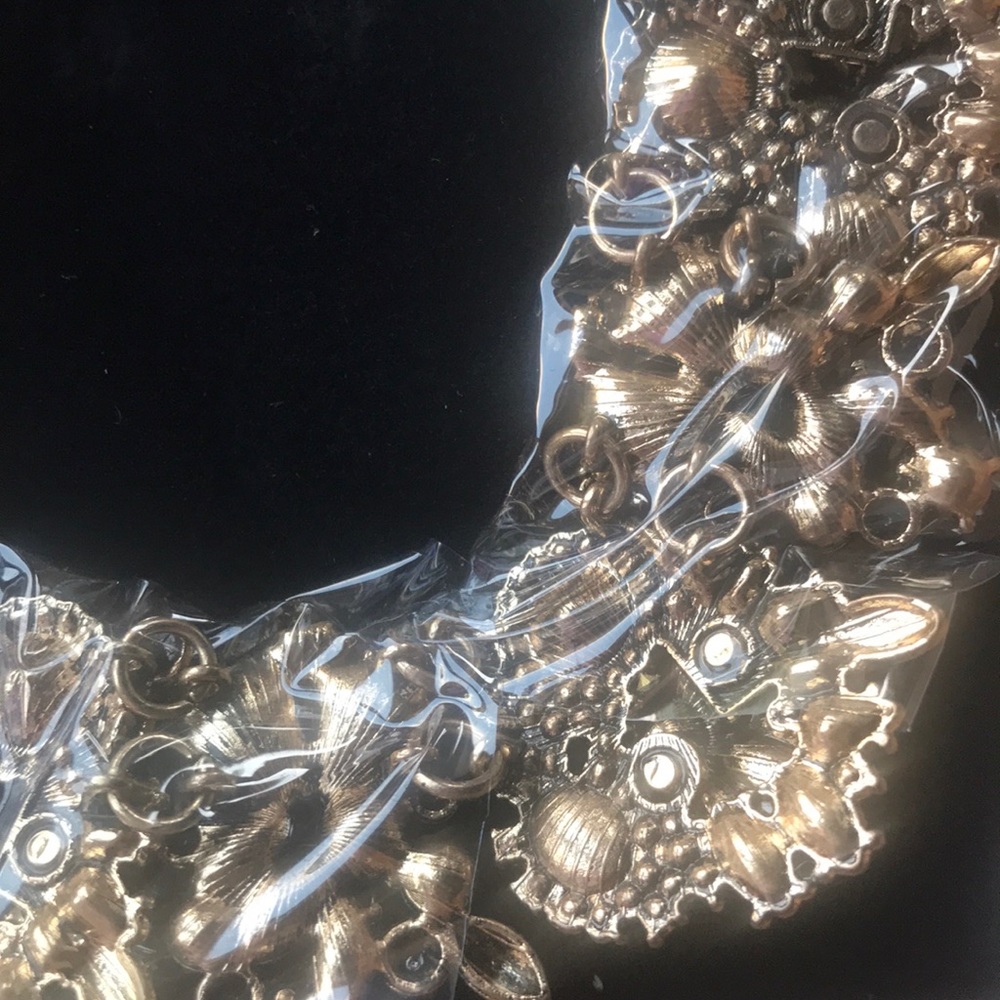 Statement Necklace - Picture 7 of 7
